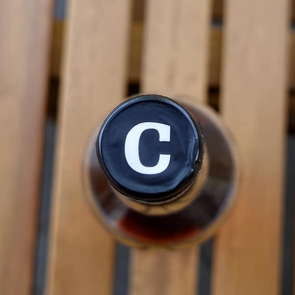 anCnoc 18 year old cap seal detail showing the capital C logo for the distillery
