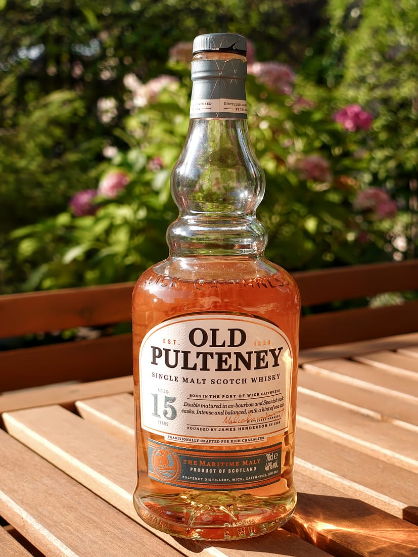 Teenage Whisky Kicks: Old Pulteney 15 Year Old Review - The Road