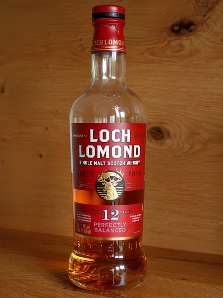 Bottle of Loch Lomond 12 Perfectly Balanced