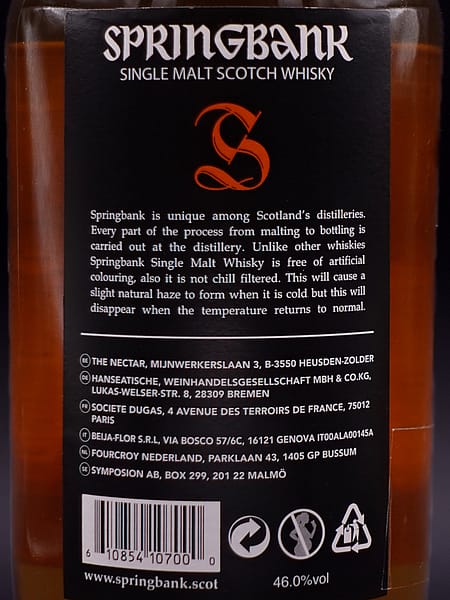 Springbank 10 year old rear label, indicating the whisky is free of artificial colouring and non chill-filtered