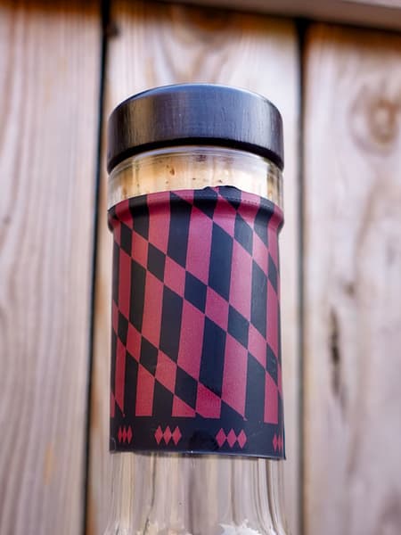 Sagamore Spirit Straight Rye Whiskey Bottle Neck showing the seal inspired by the Maryland flag