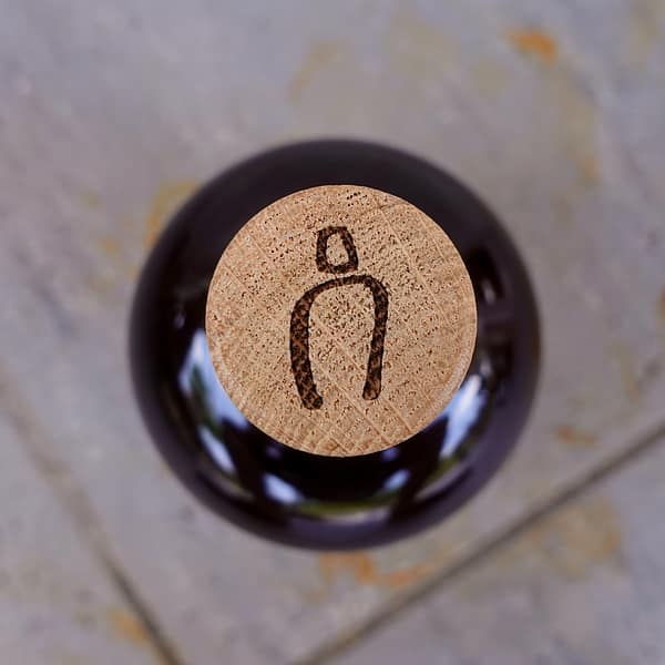 Mackmyra Svensk Ek stopper showing the distillery logo