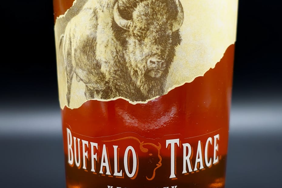Buffalo Trace Stariaght Kentucky Bourbon Bottle