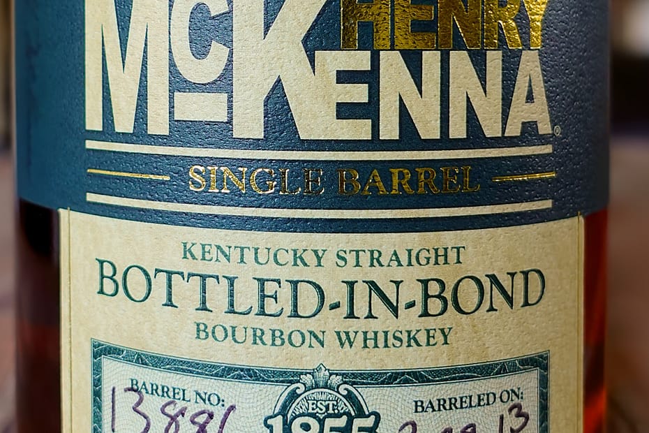 Henry McKenna Single Barrel Bottled-in-Bond 10 year old, showing the barrel number 13886, and the barreling date, February 28th, 2013