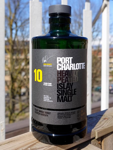 Port Charlotte 10 Heavily Peated bottle